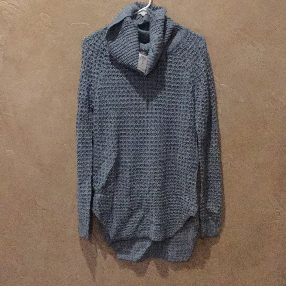 NWT high/low light sweater